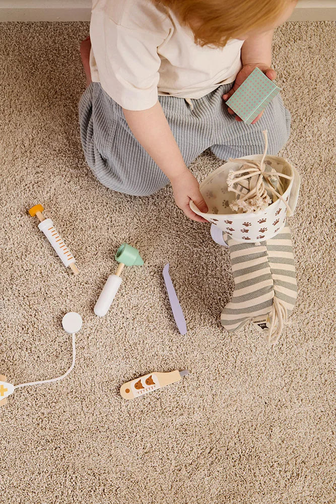 Wooden Veterinary Play Set